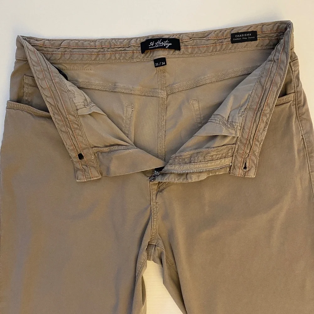 34 Heritage Men's Charisma Comfort Rise Straight Leg Size 35x34 - Picture 7 of 16